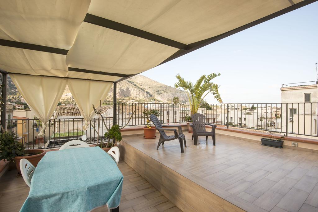 La Terrazza Del Baglio Apartment มอนเดลโล ภายนอก รูปภาพ